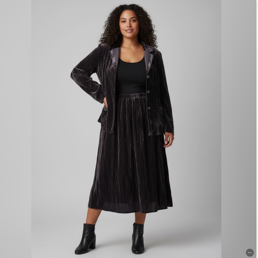 NWT Women’s crushed velvet purple-black midi skirt & jacket, blazer Size 14/16